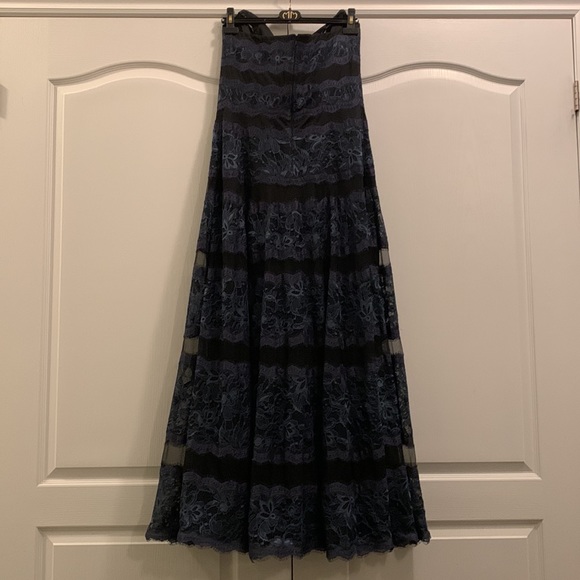 NWT Tadashi Shoji full length strapless lace gown - Picture 6 of 11